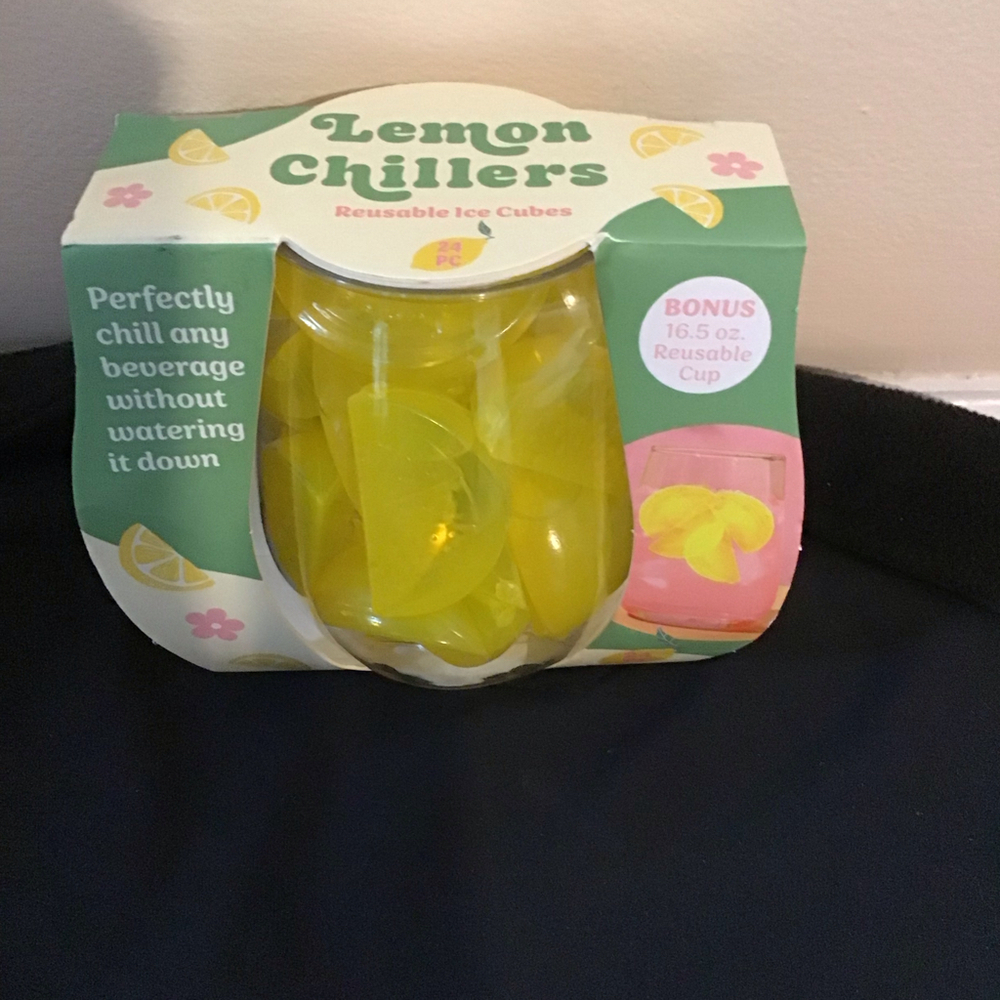 Lemon‎ Chillers Reusable Ice Cubes 24 Piece Set with Bonus Cup